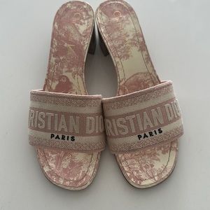 Dior pink sandals